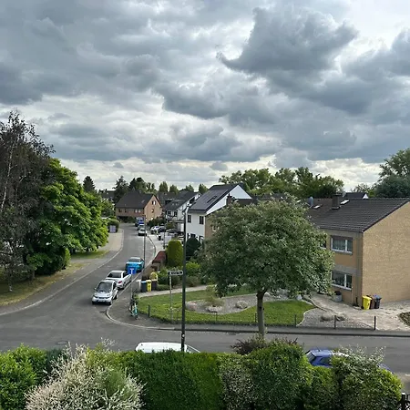 Apartment , Ruhig Gute Messe Anbindung,parkplaetze & Top- Oeffentliche Verkehrsmittel Zur Und Messe