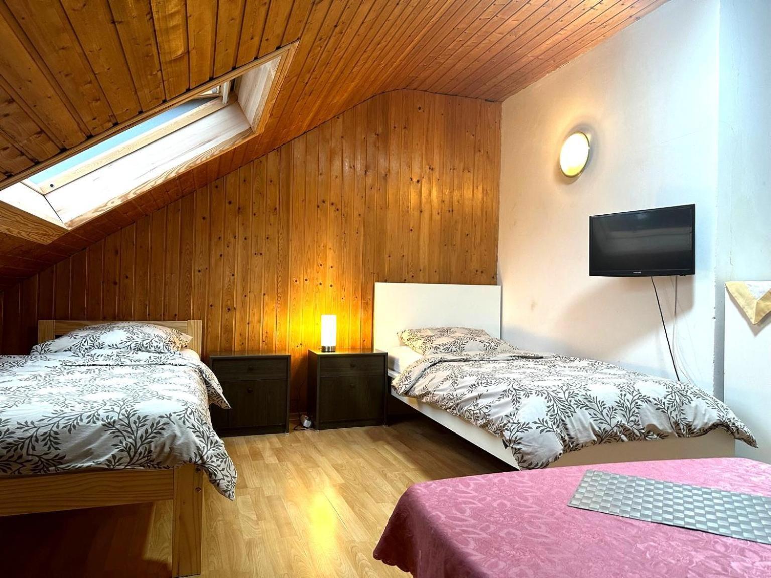 Ruhige Unterkunft, Parkplätze&top- Anbindung Zur City&messe Apartment *