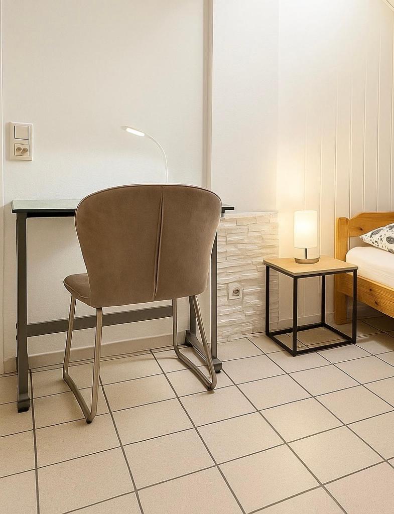 Ruhige Unterkunft, Parkplätze&top- Anbindung Zur City&messe Apartment